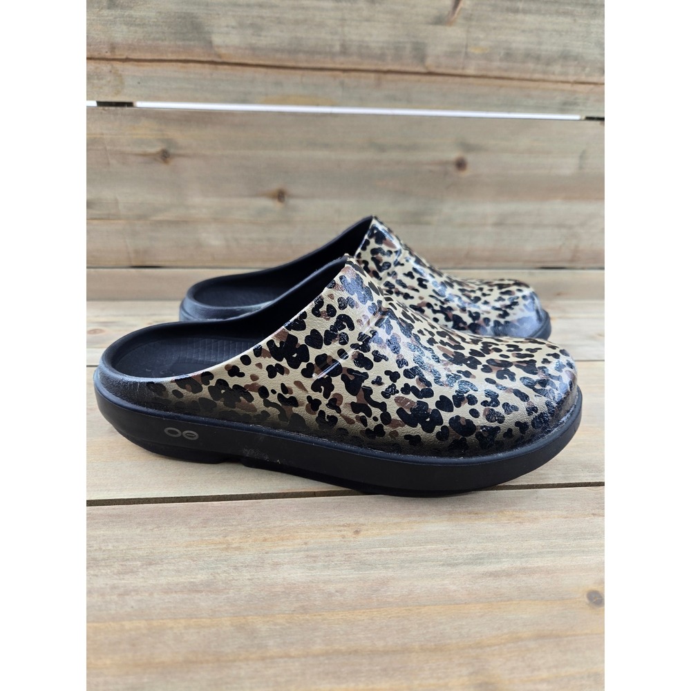 Oofos OOCloog Luxe Leopard Print Recovery Clogs Womens 10 Mens 8 Black Tan
